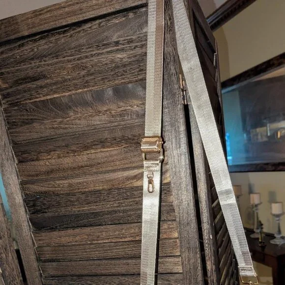 NWT Crossbody travel purse removable strap, natural color, tan - Picture 2 of 10